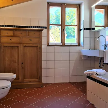 Nyaraló Im Modernen Landhauscharme Mit Bergblick Und Garten Bischofswiesen
